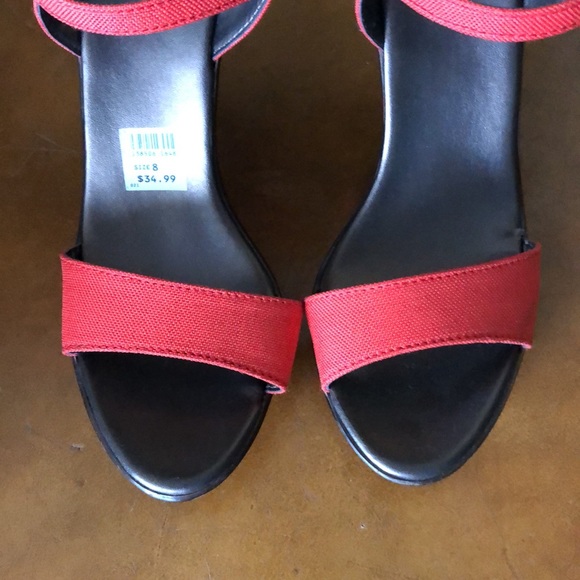 Shoes - Picture 5 of 7